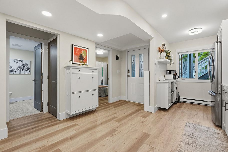 102 1538 Bowser Avenue North Vancouver, BC - 21