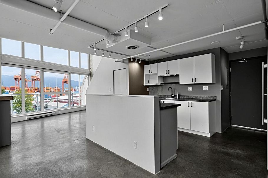 429 289 Alexander Street Vancouver, BC - 4