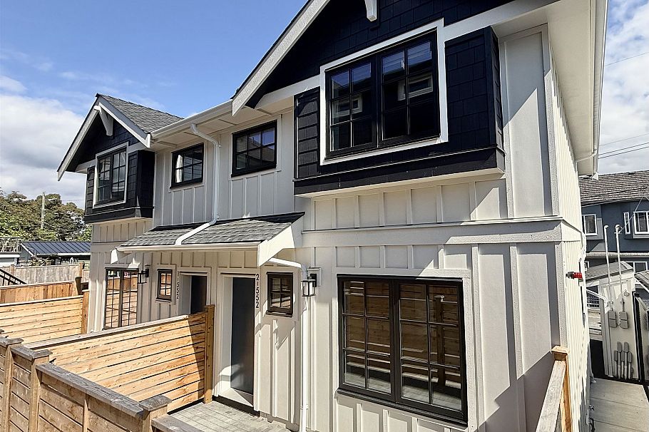 2 552 Kaslo Street Vancouver, BC - 26