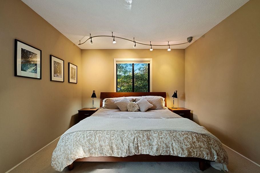 2344 Hyannis Drive North Vancouver, BC - 15