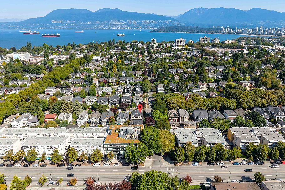2425 Larch Street Vancouver, BC - 5