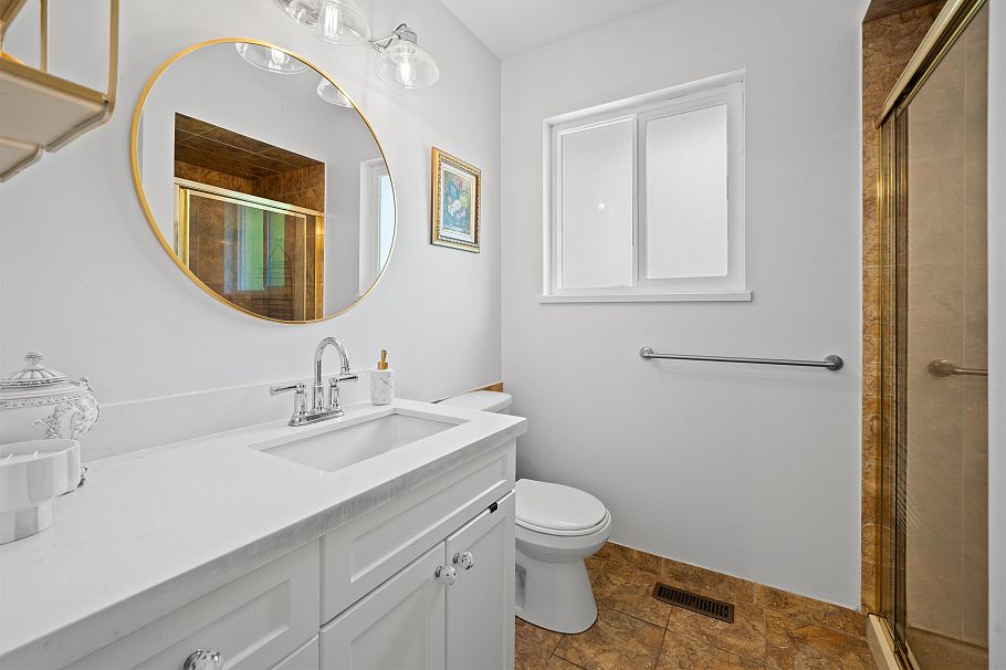 3336 Manning Crescent North Vancouver, BC - 23