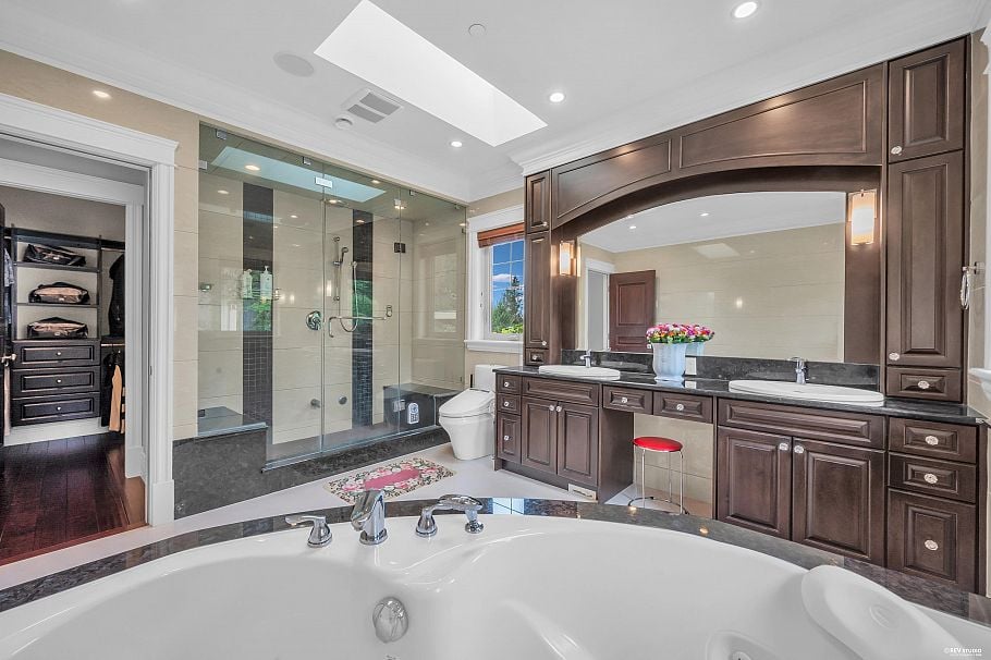 2769 W 49th Avenue Vancouver, BC - 21