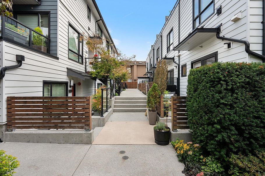 501 E 44th Avenue Vancouver, BC - 38