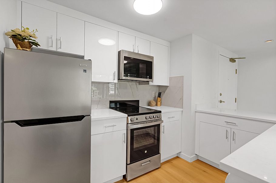 501 1331 W Georgia Street Vancouver, BC - 12
