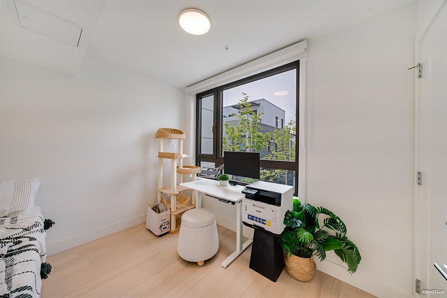 6292 Oak Street Vancouver, BC - 15