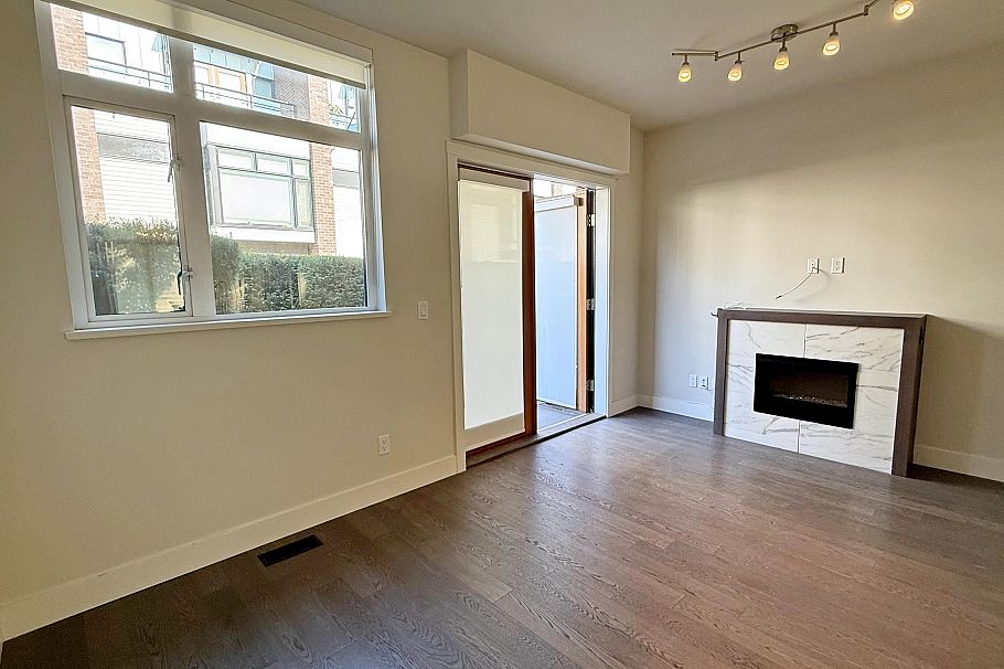 6180 Oak Street Vancouver, BC - 5