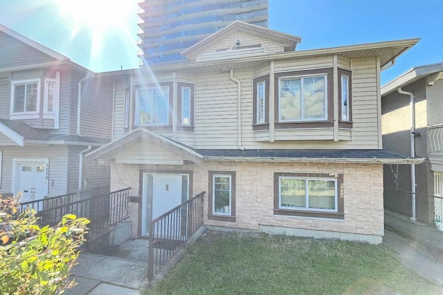 5045 Payne Street Vancouver, BC - 2