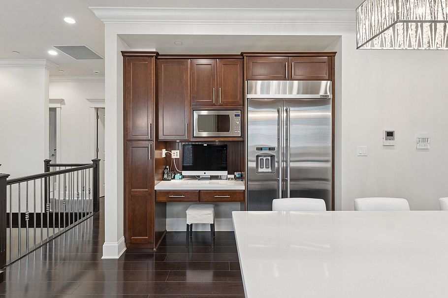 4898 Quebec Street Vancouver, BC - 9