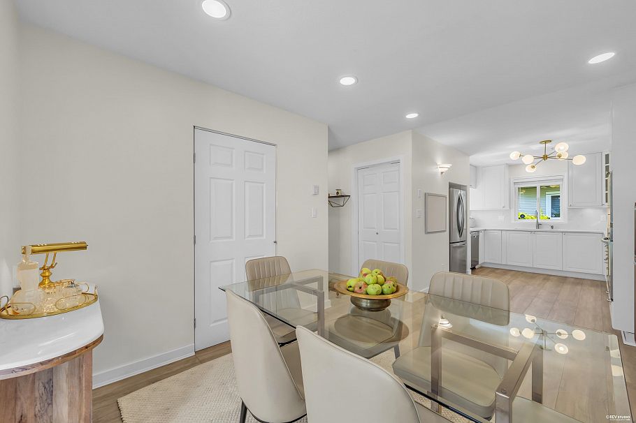 5 1233 W 16th Street North Vancouver, BC - 12