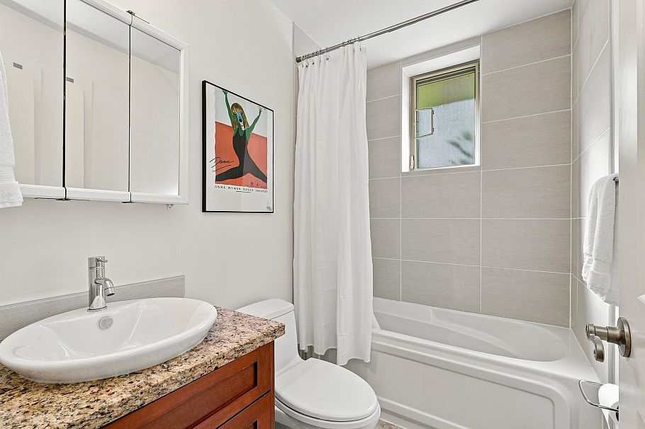 2425 Larch Street Vancouver, BC - 33