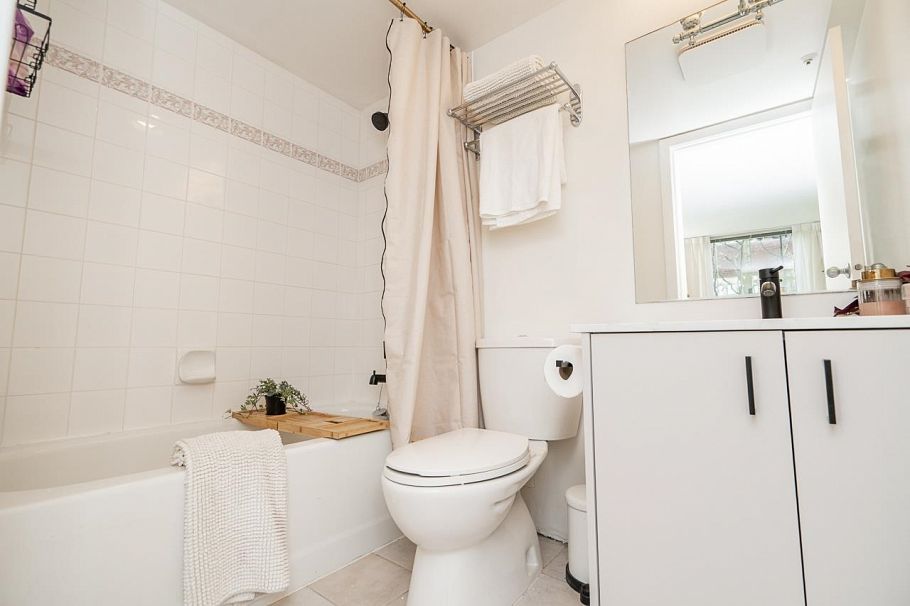 403 811 Helmcken Street Vancouver, BC - 24