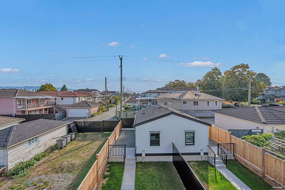 4328 Rupert Street Vancouver, BC - 26