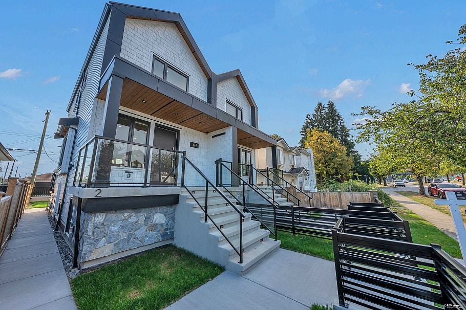 4328 Rupert Street Vancouver, BC - 30
