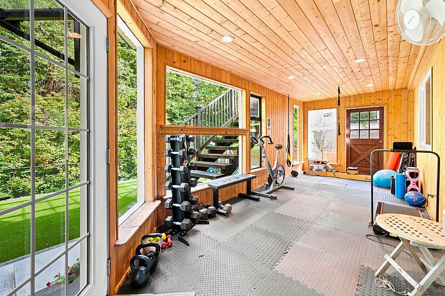 2360 Mackay Avenue North Vancouver, BC - 25