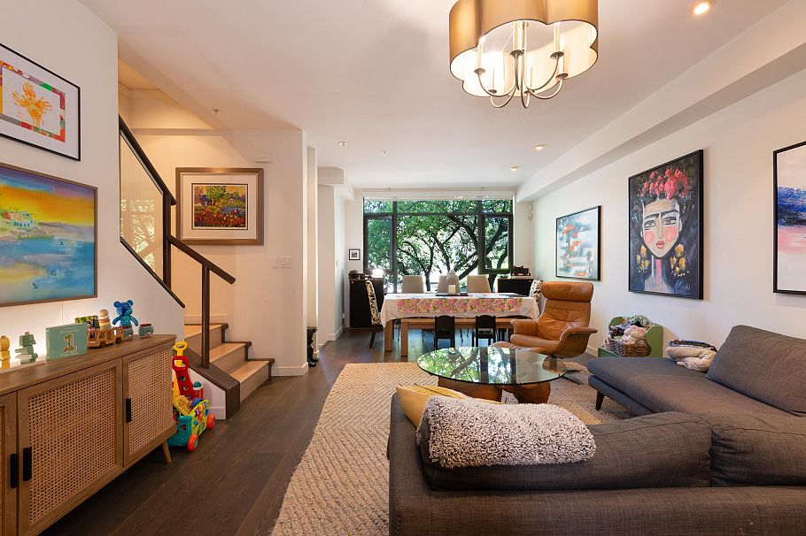 1088 W 7th Avenue Vancouver, BC - 5