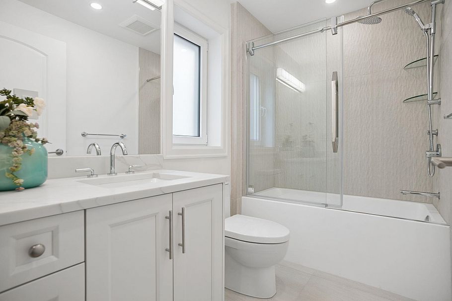2523 W 8th Avenue Vancouver, BC - 19