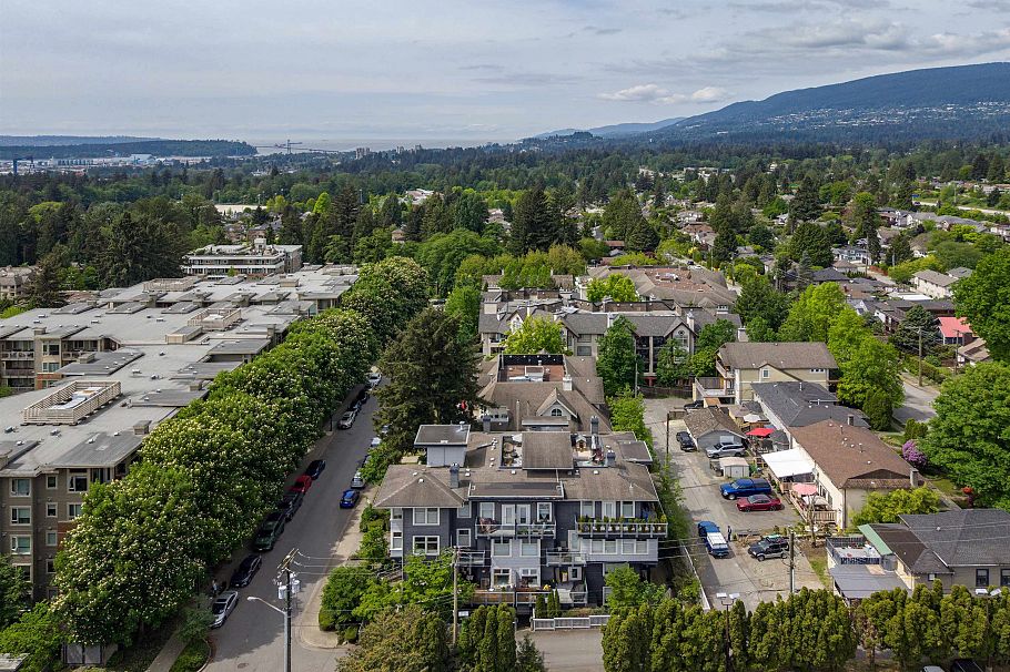 201 118 W 22nd Street North Vancouver, BC - 28