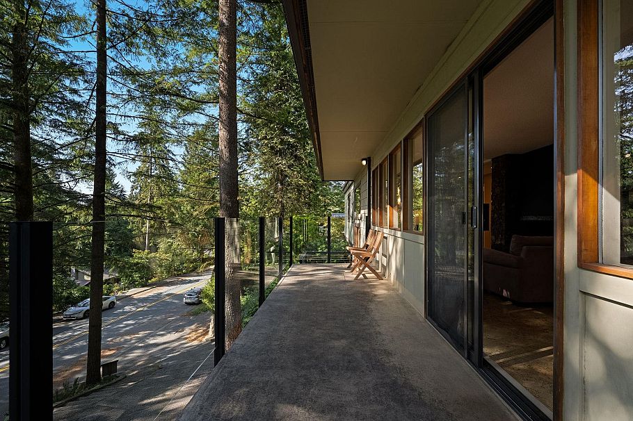 2344 Hyannis Drive North Vancouver, BC - 23