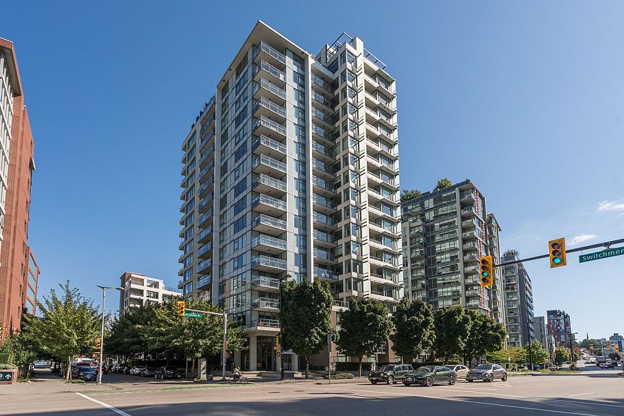 107 110 Switchmen Street Vancouver, BC - 35
