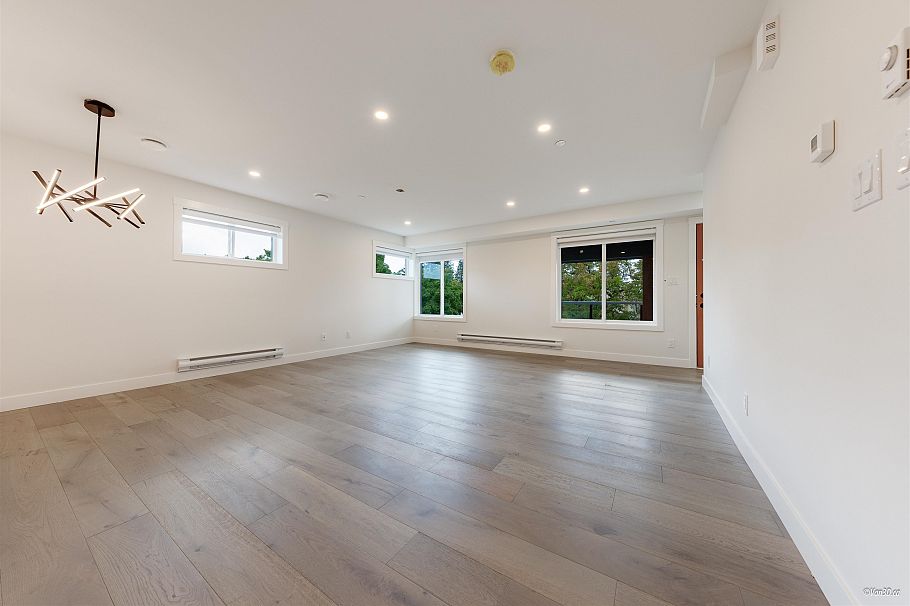 202 5092 Slocan Street Vancouver, BC - 3