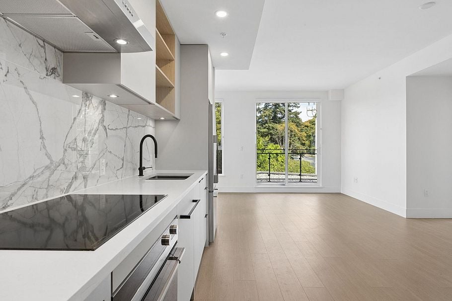 303 333 St. Davids Avenue North Vancouver, BC - 12