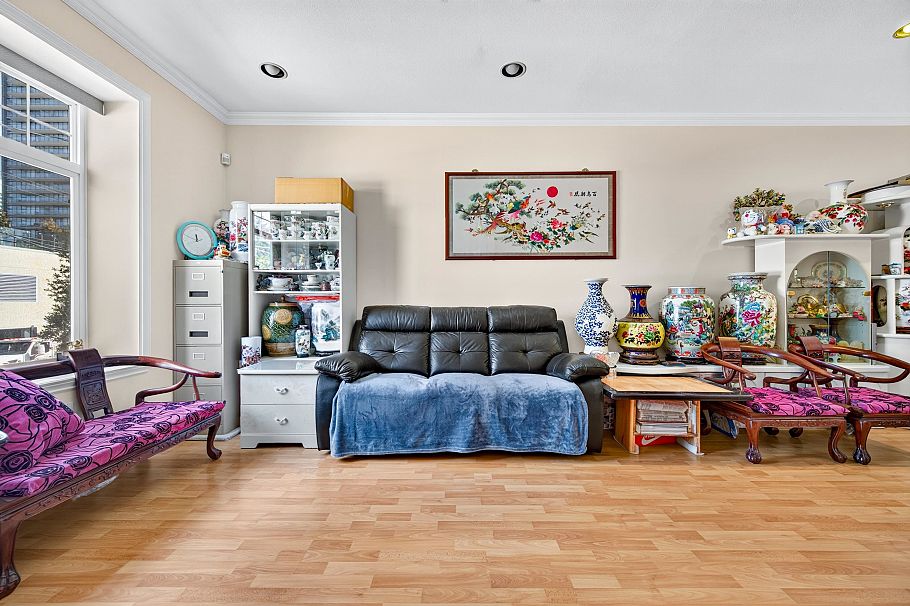 650 W 70th Avenue Vancouver, BC - 3
