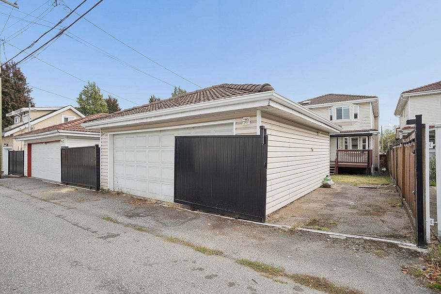 785 E 50th Avenue Vancouver, BC - 29
