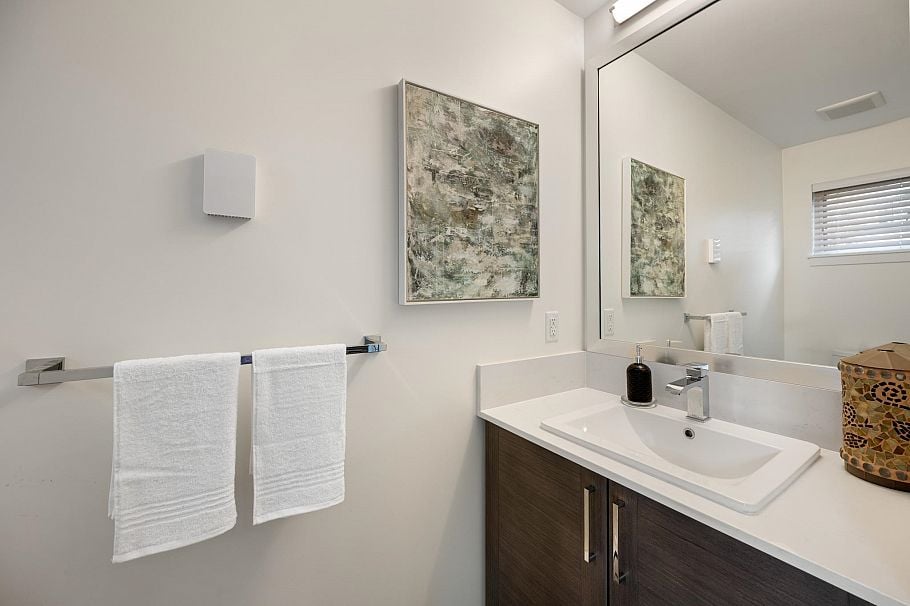 501 E 44th Avenue Vancouver, BC - 18