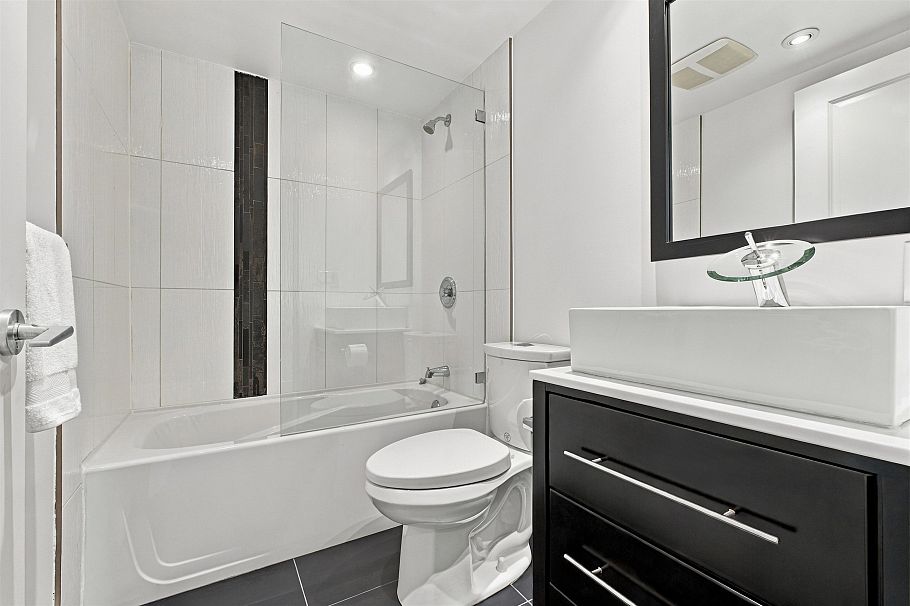 1153 Wellington Drive North Vancouver, BC - 15