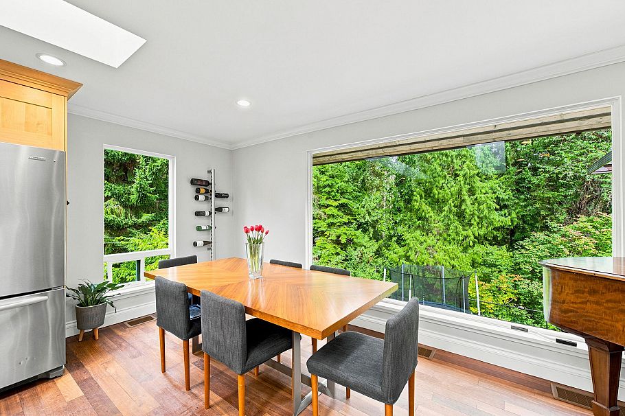 2360 Mackay Avenue North Vancouver, BC - 4