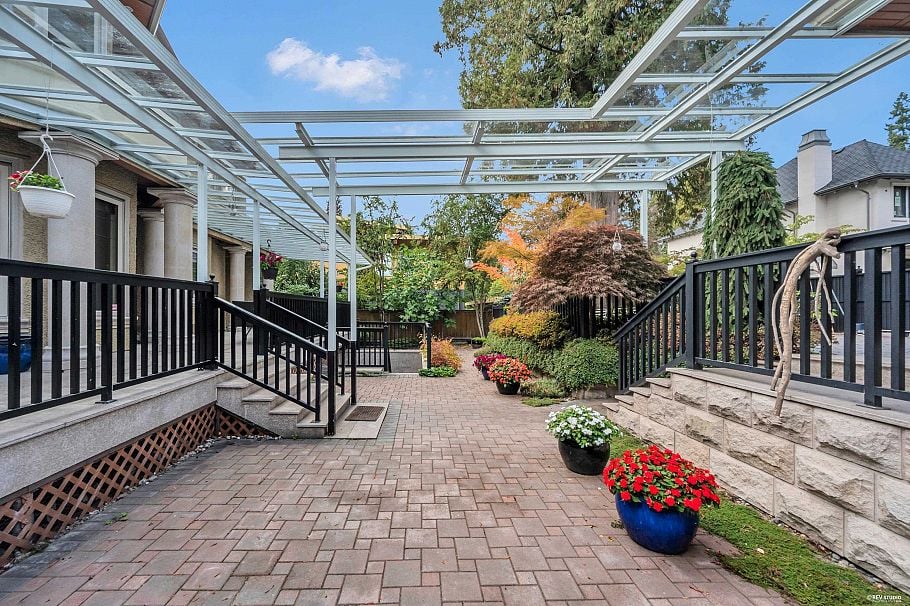 2769 W 49th Avenue Vancouver, BC - 35