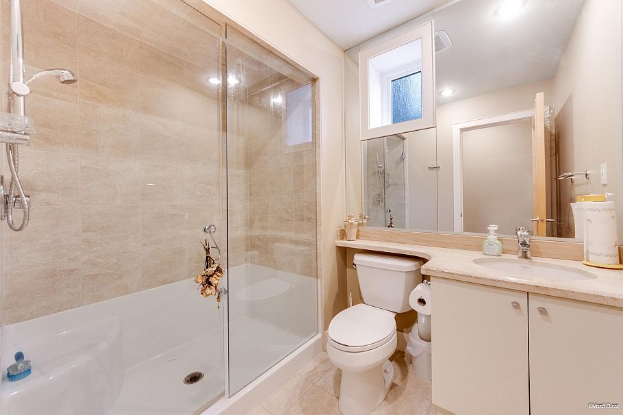 2266 W 20th Avenue Vancouver, BC - 20