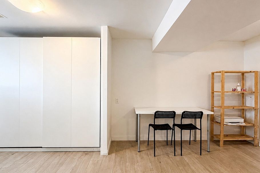 6175 Quebec Street Vancouver, BC - 25