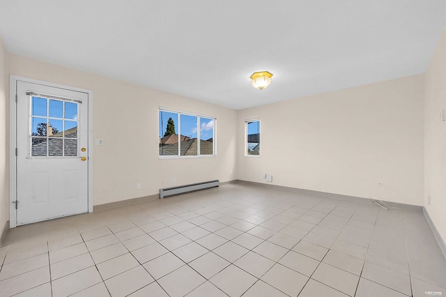 3681 Scales Place Vancouver, BC - 11