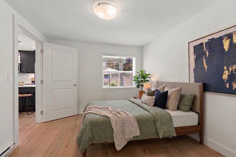 1153 Wellington Drive North Vancouver, BC - 23