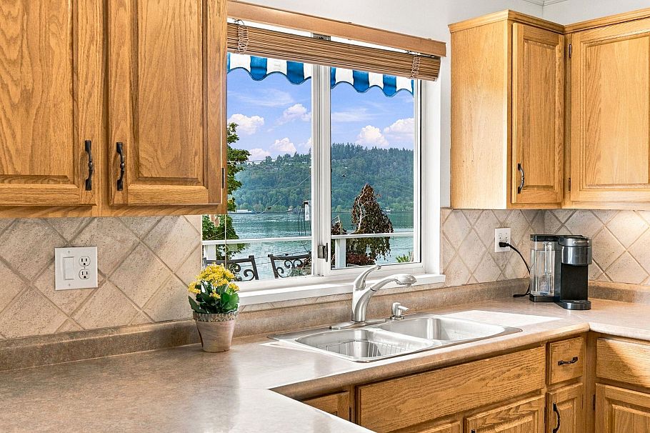 3950 Sparrow Lane North Vancouver, BC - 9