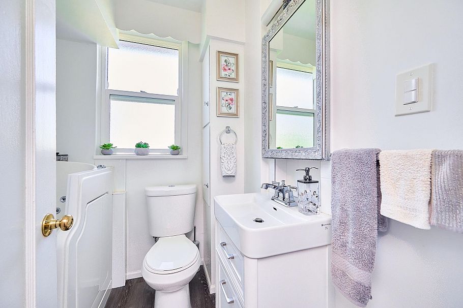 81 E 19th Avenue Vancouver, BC - 13