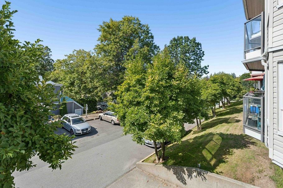 111 2250 SE Marine Drive Vancouver, BC - 39