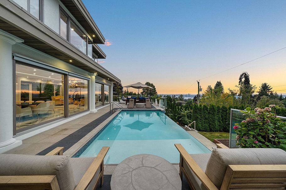 3980 Norwood Avenue North Vancouver, BC - 1