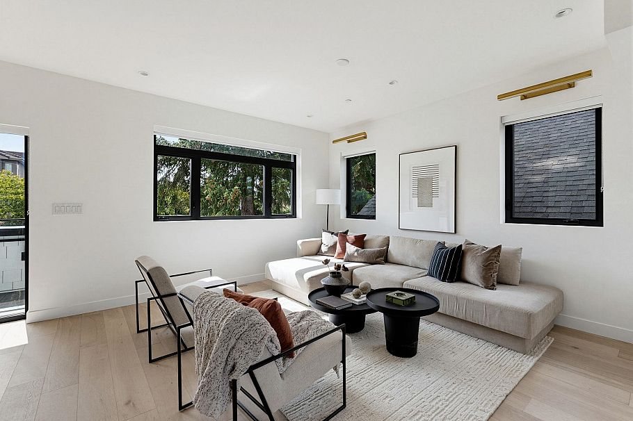 635 E 22nd Avenue Vancouver, BC - 3