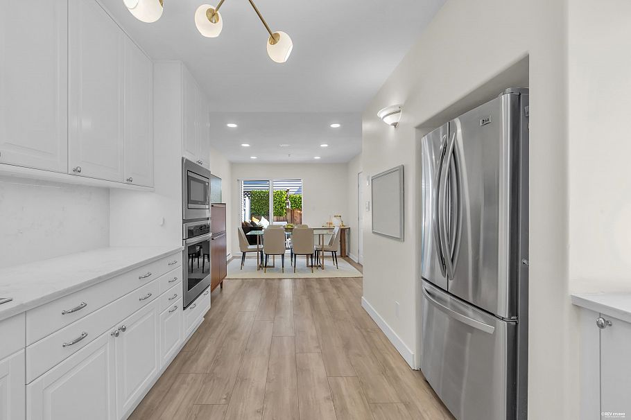 5 1233 W 16th Street North Vancouver, BC - 20