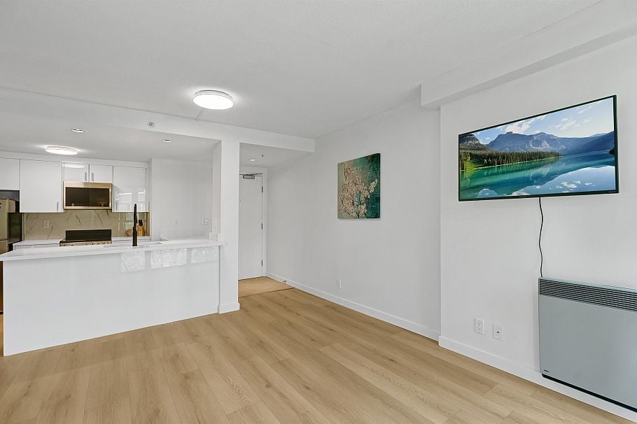 501 1331 W Georgia Street Vancouver, BC - 5