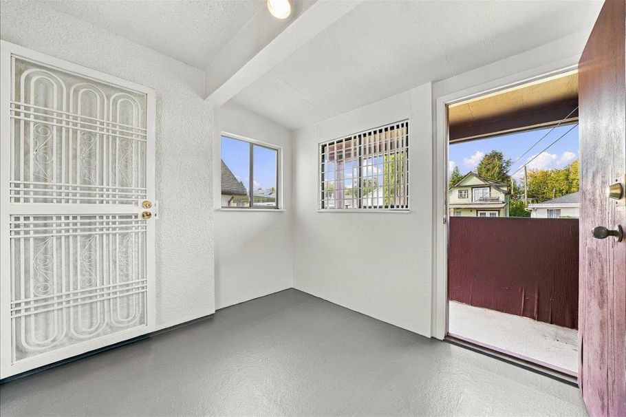 4371 Commercial Street Vancouver, BC - 19