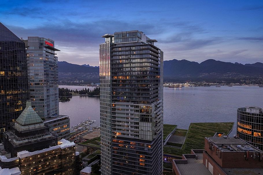 3804 1011 W Cordova Street Vancouver, BC - 1