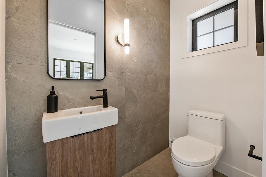 2 1166 E 26th Avenue Vancouver, BC - 12