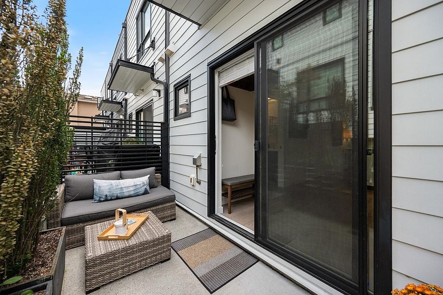 501 E 44th Avenue Vancouver, BC - 14