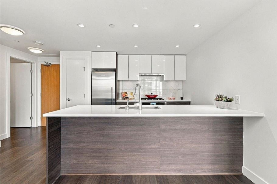 706 3557 Sawmill Crescent Vancouver, BC - 9