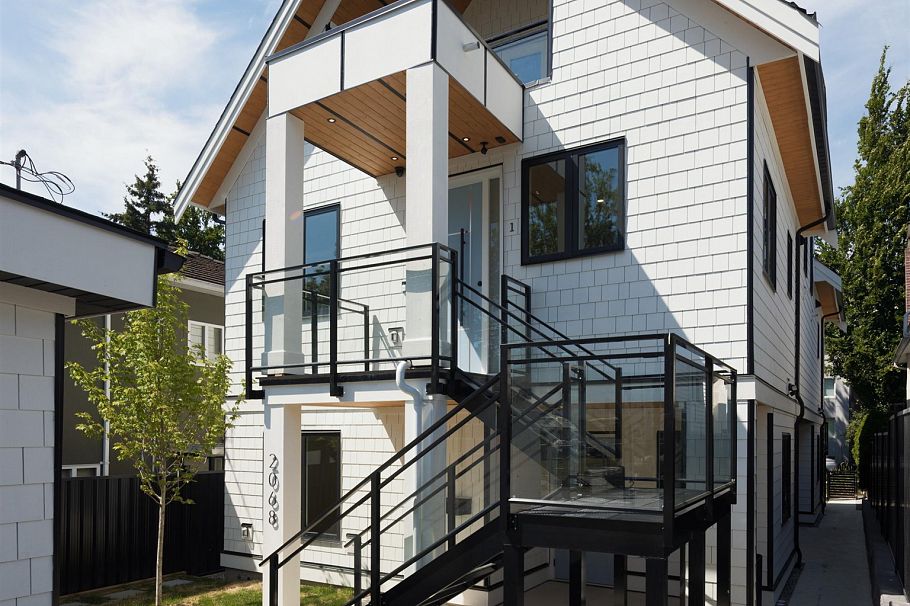 2068 E 1st Avenue Vancouver, BC - 1