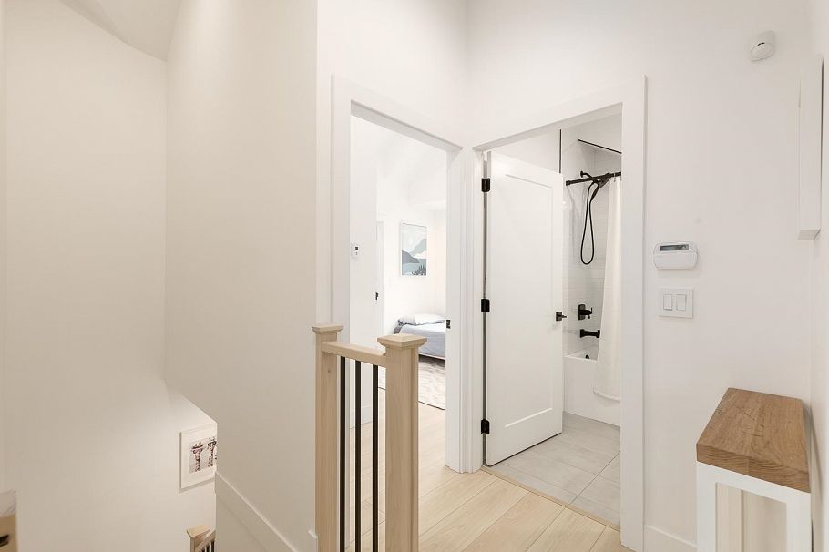1727 E 22nd Avenue Vancouver, BC - 18
